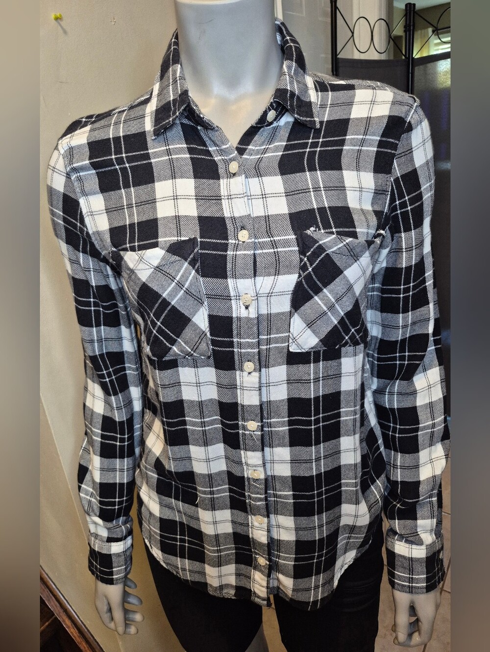 Aeropostale Black and White Plaid Button-Down Shirt